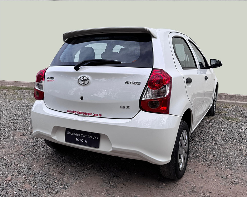 TOYOTA ETIOS X 1.5 6M/T 5P